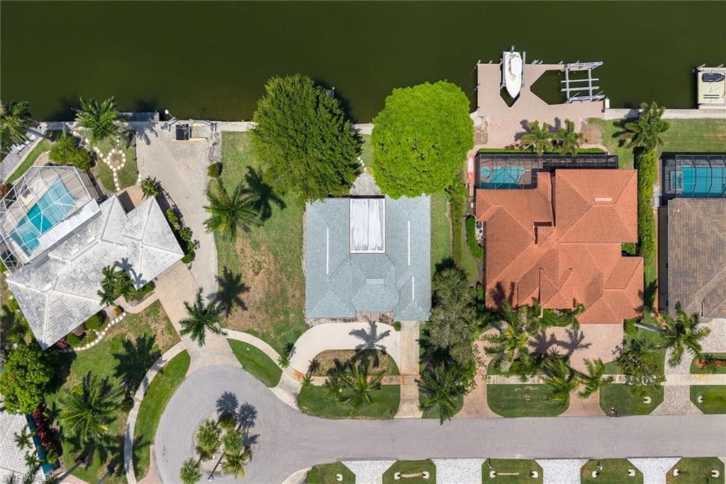 843 Buttonwood Ct, Marco Island, FL 34145-17