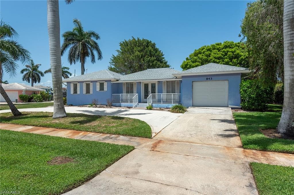 843 Buttonwood Ct, Marco Island, FL 34145-2