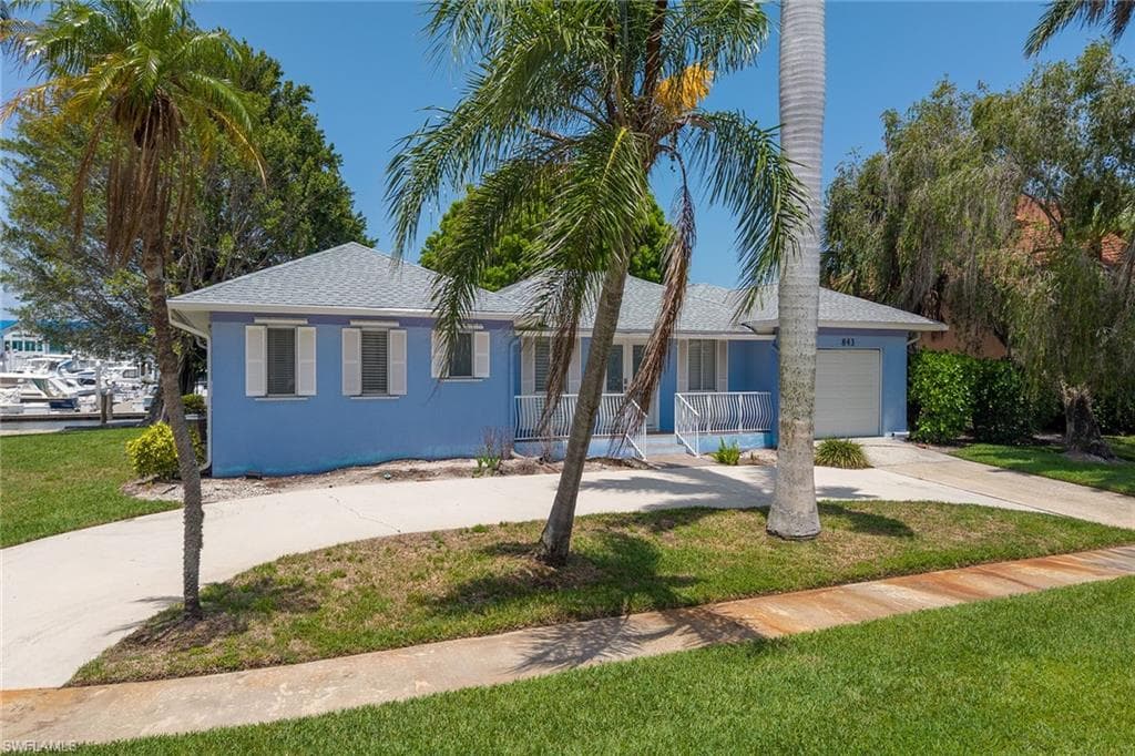 843 Buttonwood Ct, Marco Island, FL 34145-6