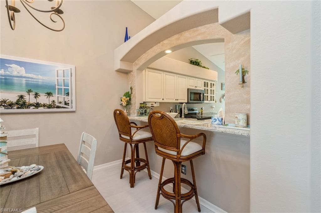 8452 Ibis Cove Cir B262, Naples, FL 34119-19