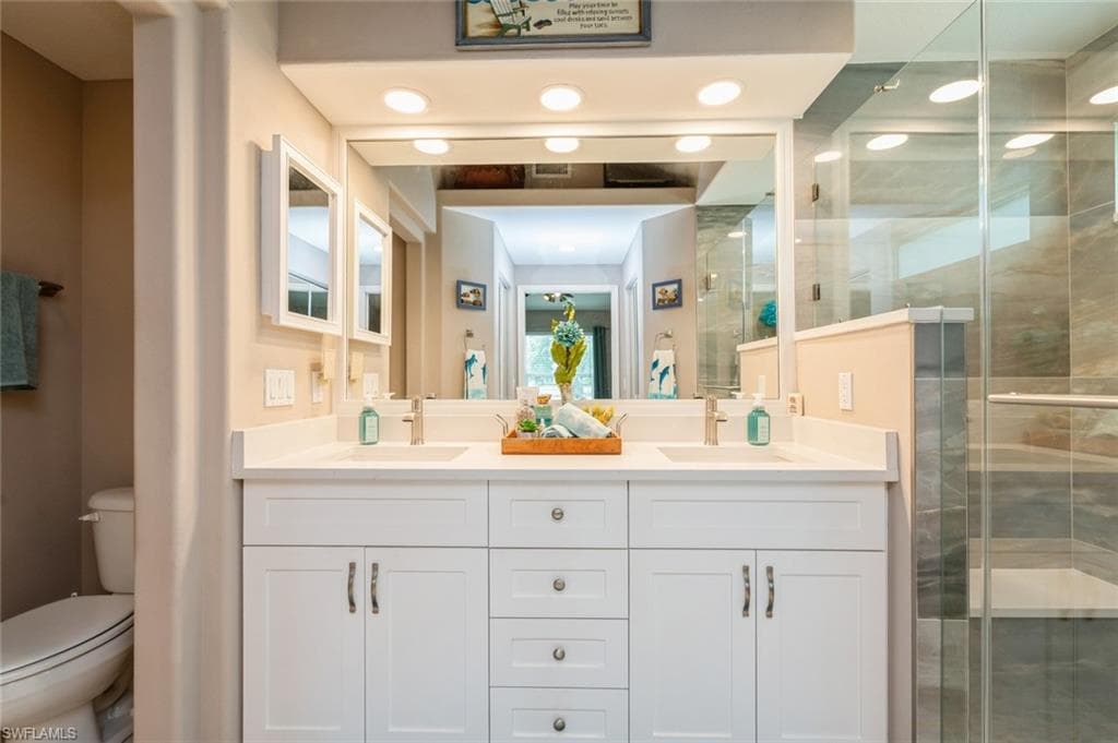 8452 Ibis Cove Cir B262, Naples, FL 34119-32