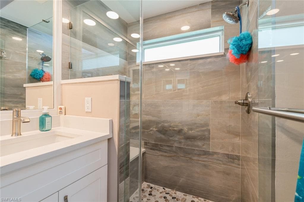 8452 Ibis Cove Cir B262, Naples, FL 34119-33