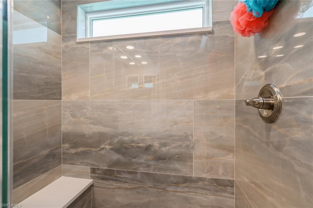 8452 Ibis Cove Cir B262, Naples, FL 34119-34