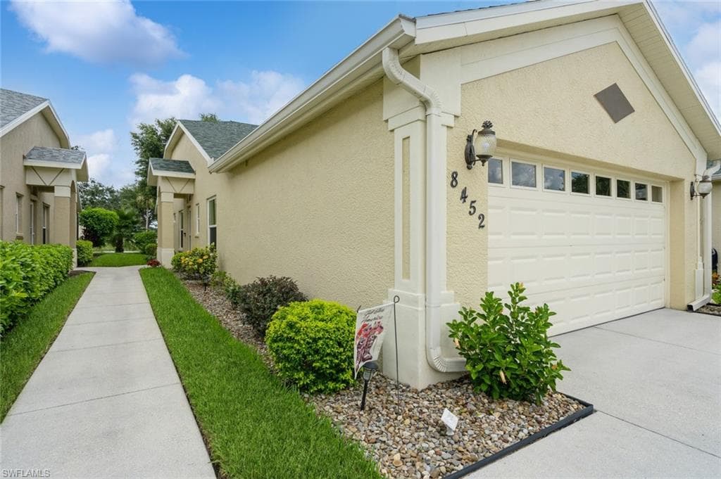 8452 Ibis Cove Cir B262, Naples, FL 34119-4
