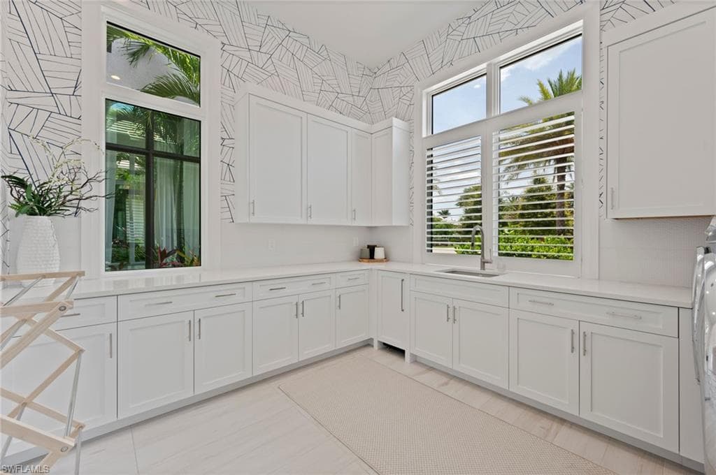 4297 Deephaven Ln, Naples, FL 34119-32