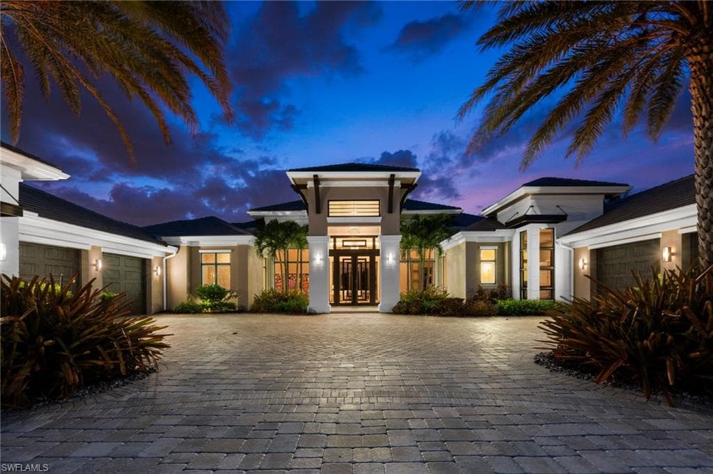 4297 Deephaven Ln, Naples, FL 34119-3