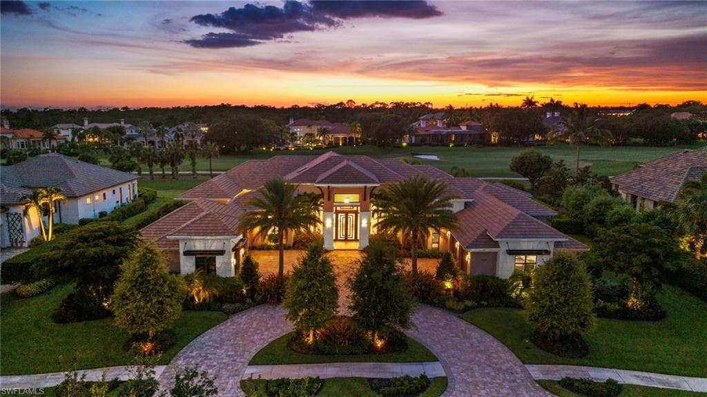 4297 Deephaven Ln, Naples, FL 34119-4