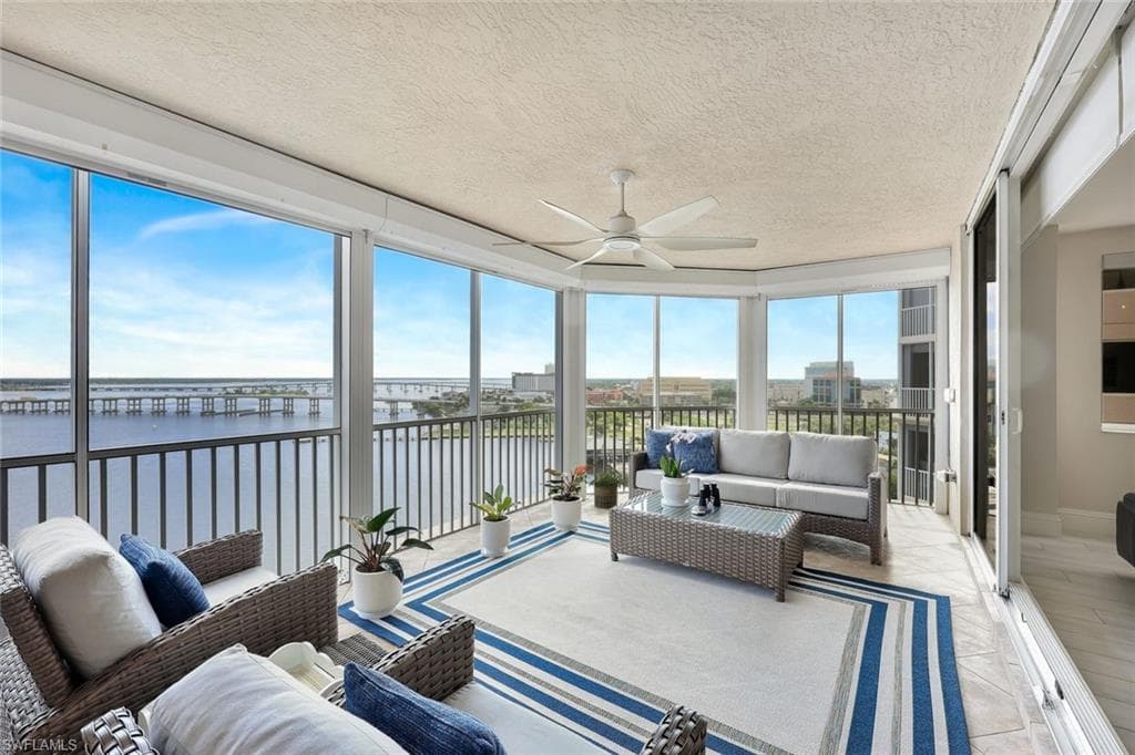 2104 1st St 1404, Fort Myers, FL 33901-13