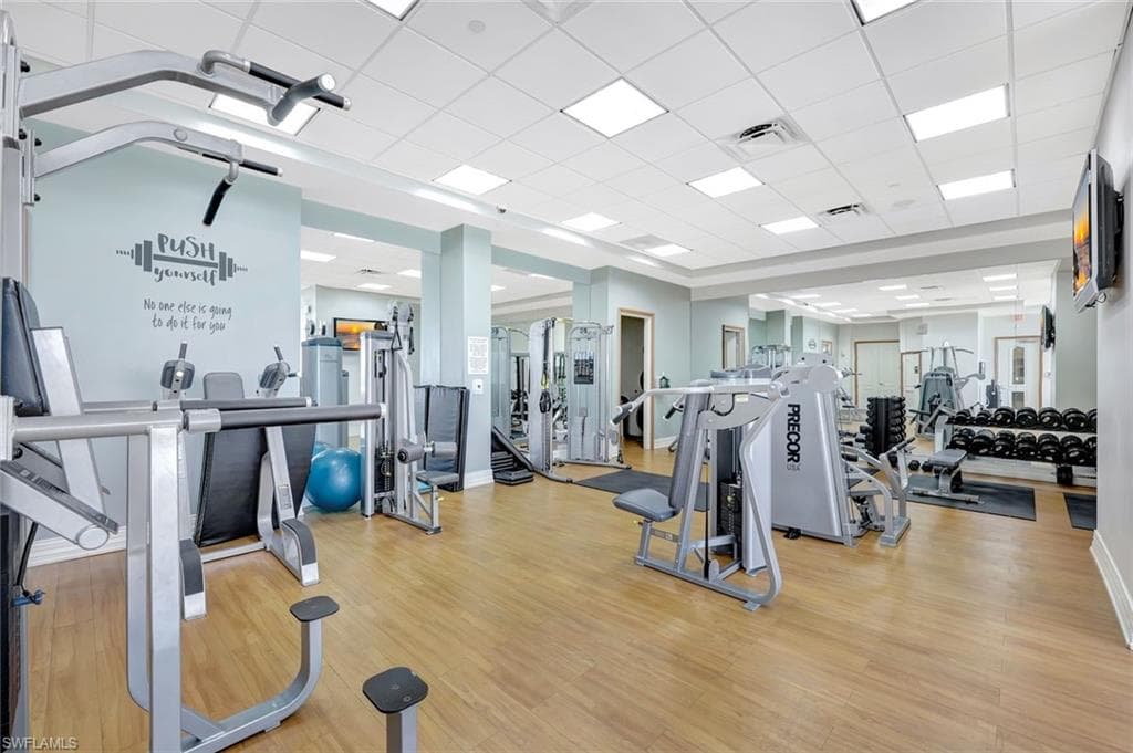 2104 1st St 1404, Fort Myers, FL 33901-28