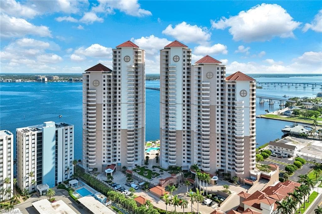 2104 1st St 1404, Fort Myers, FL 33901-32