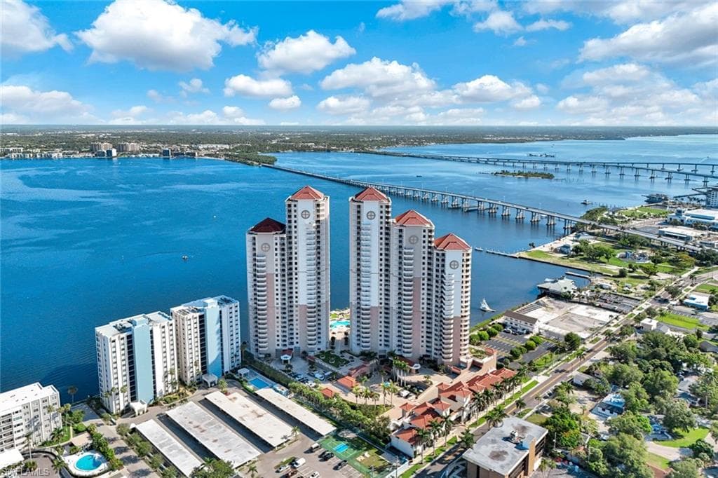 2104 1st St 1404, Fort Myers, FL 33901-33