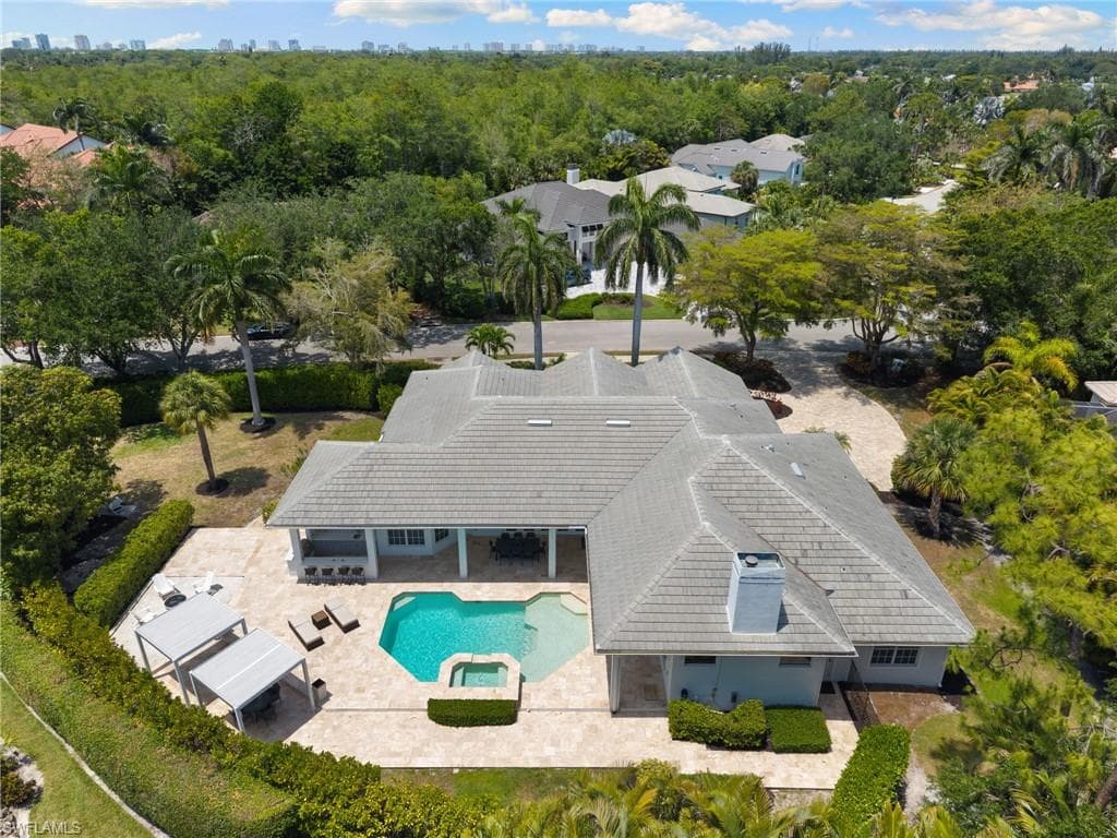 2274 Hawksridge Dr, Naples, FL 34105-9