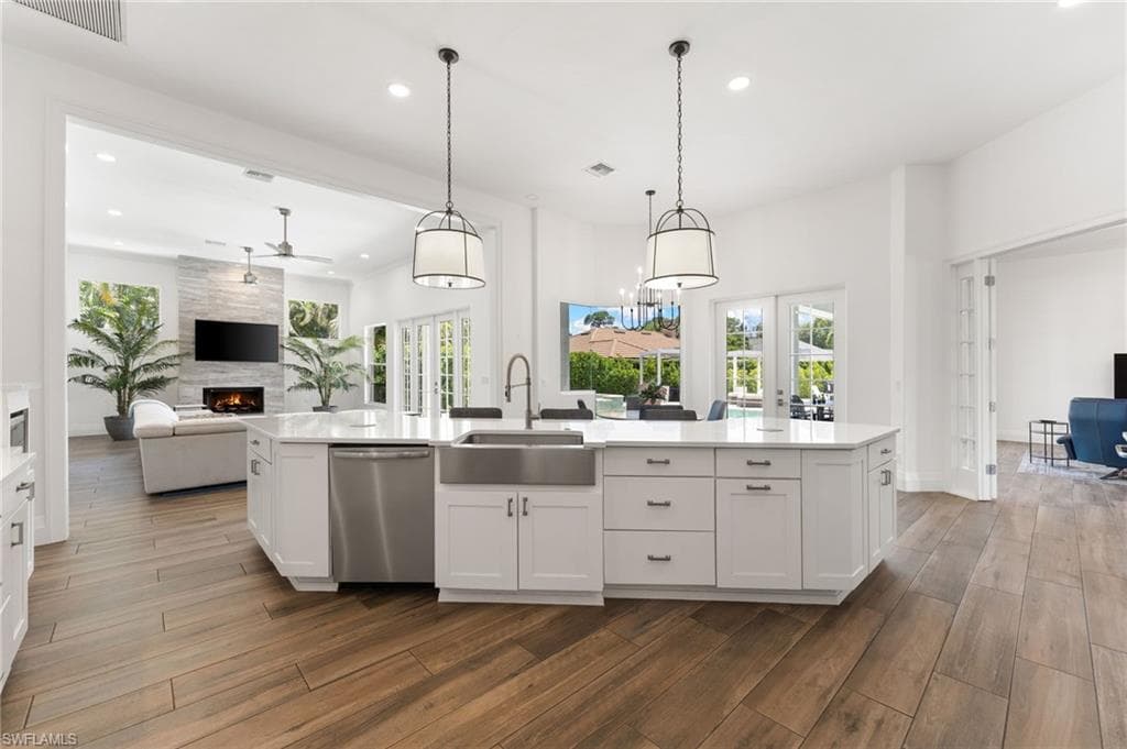 2274 Hawksridge Dr, Naples, FL 34105-11