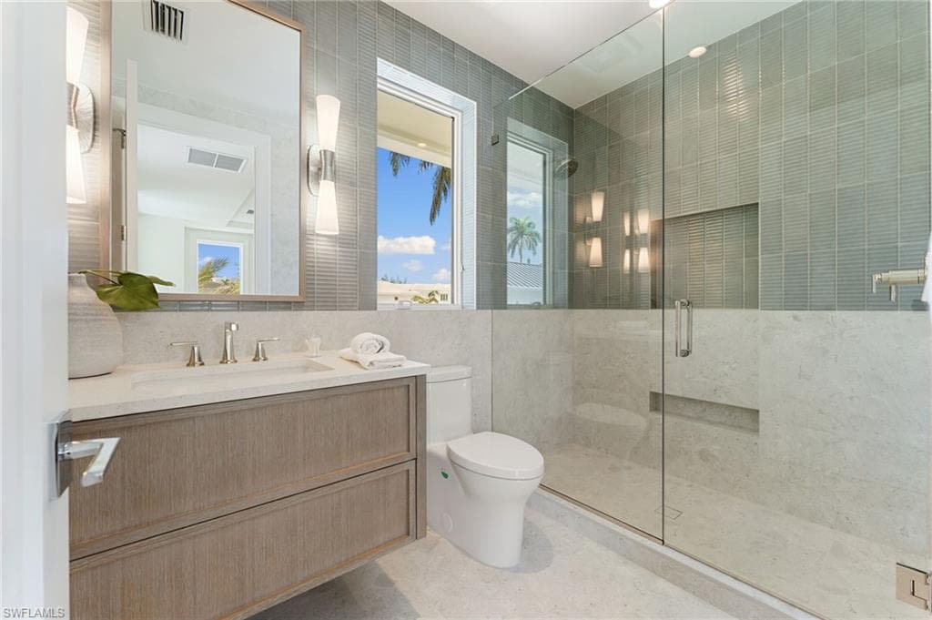 581 14th Ave S, Naples, FL 34102-43