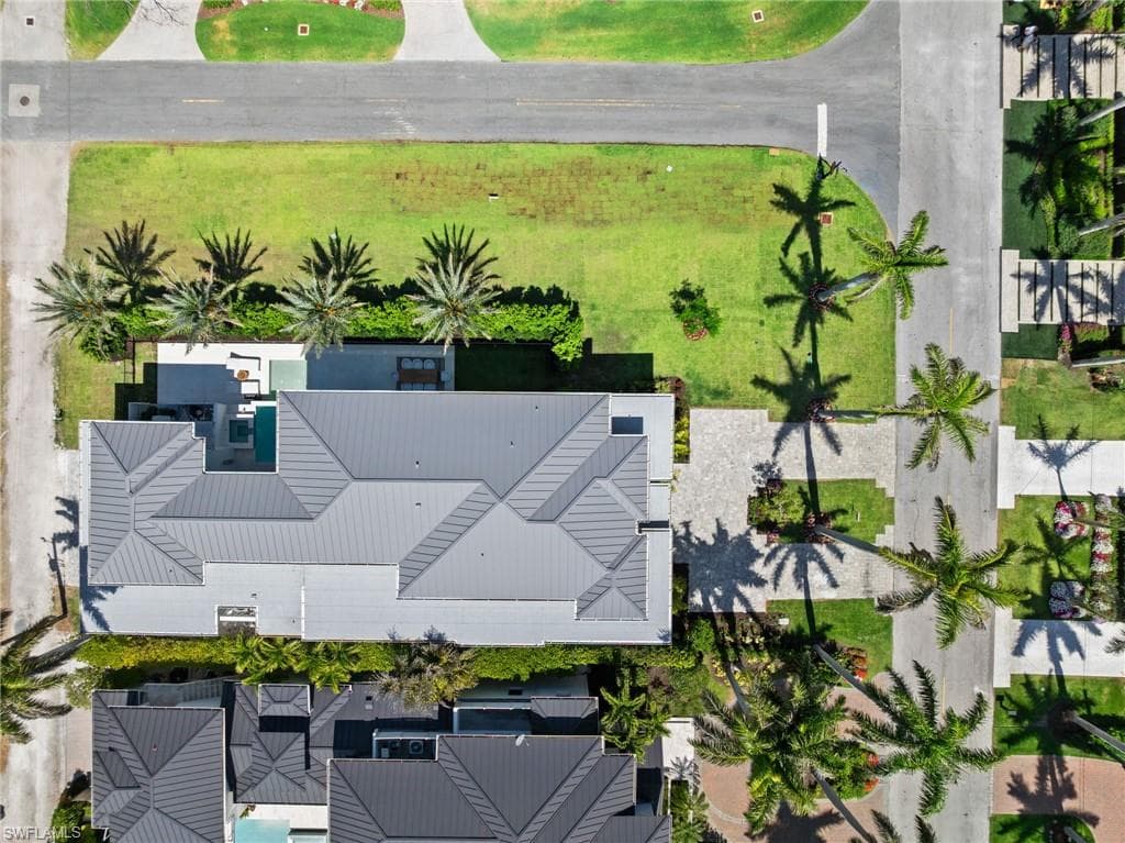 581 14th Ave S, Naples, FL 34102-50