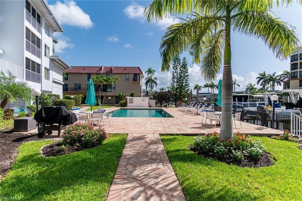 919 Huron Ct B203, Marco Island, FL 34145-37