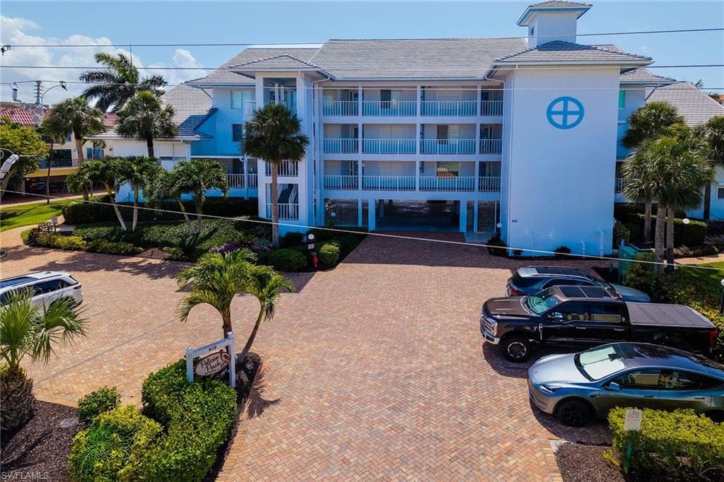 919 Huron Ct B203, Marco Island, FL 34145-4