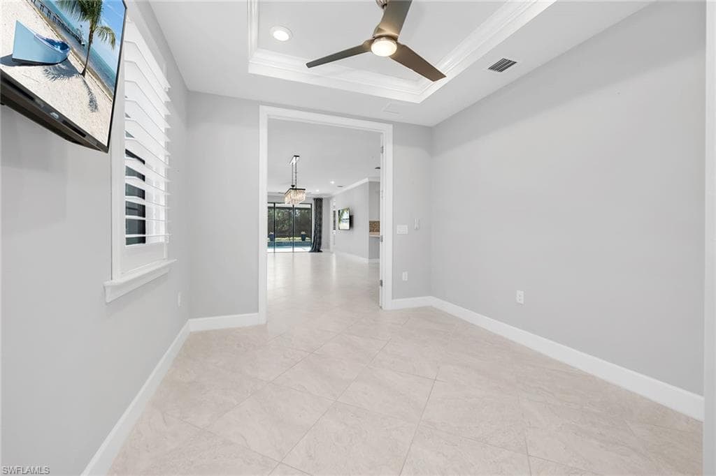 7690 Jacaranda Ln, Naples, FL 34114-10