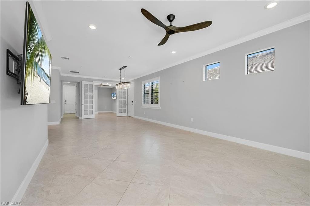 7690 Jacaranda Ln, Naples, FL 34114-12