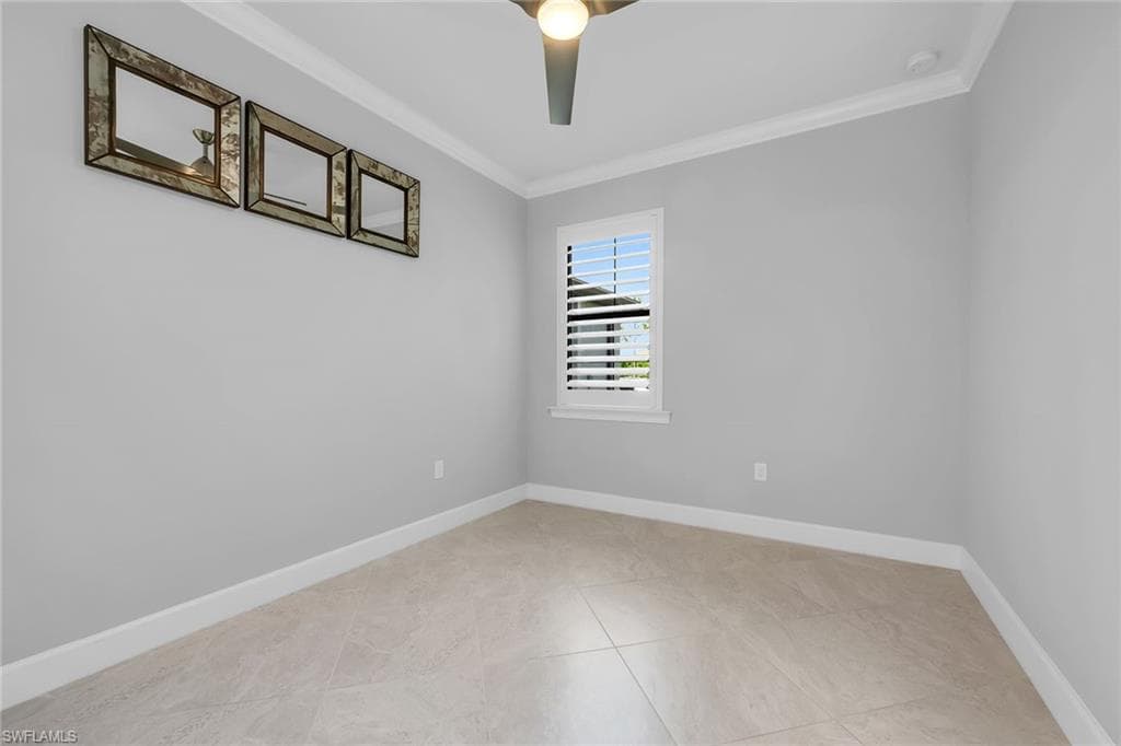 7690 Jacaranda Ln, Naples, FL 34114-20