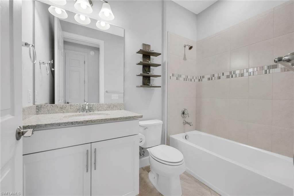 7690 Jacaranda Ln, Naples, FL 34114-22