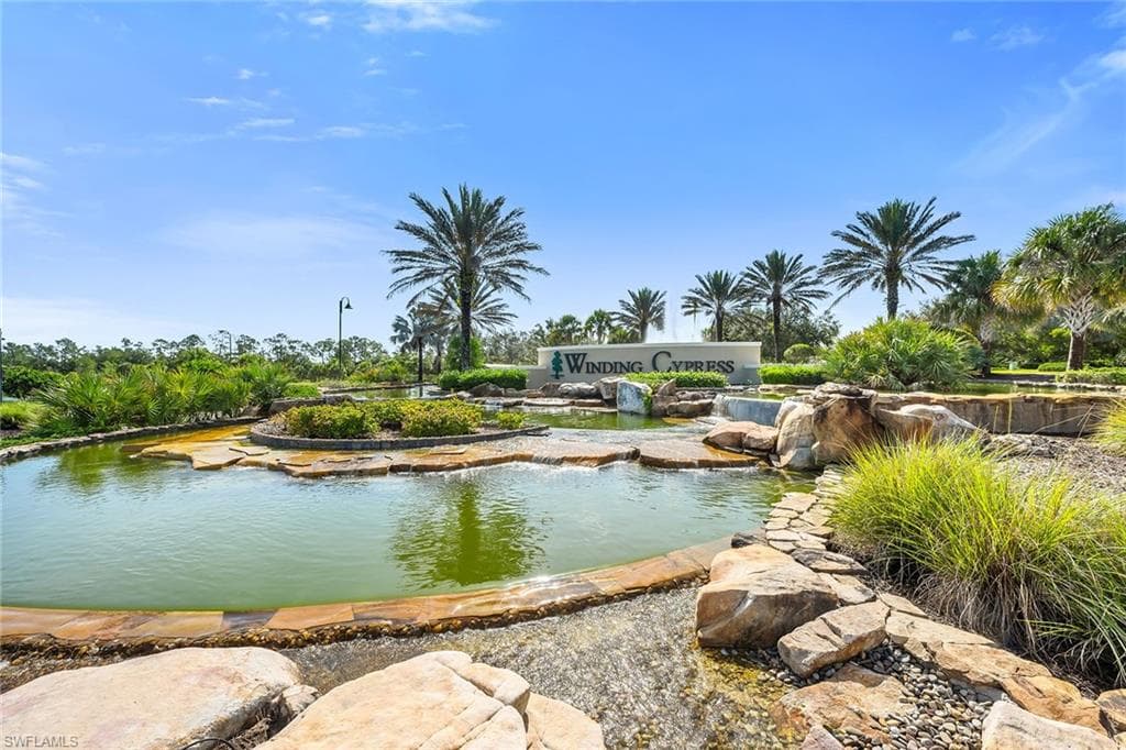 7690 Jacaranda Ln, Naples, FL 34114-40