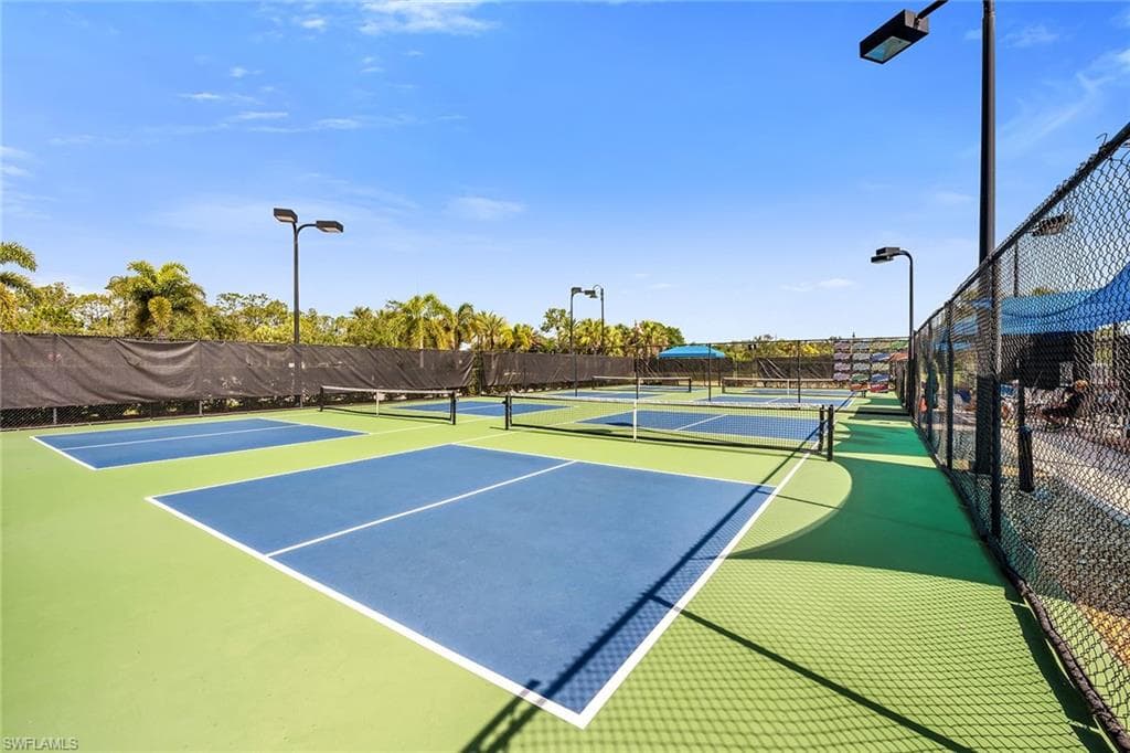 7690 Jacaranda Ln, Naples, FL 34114-42