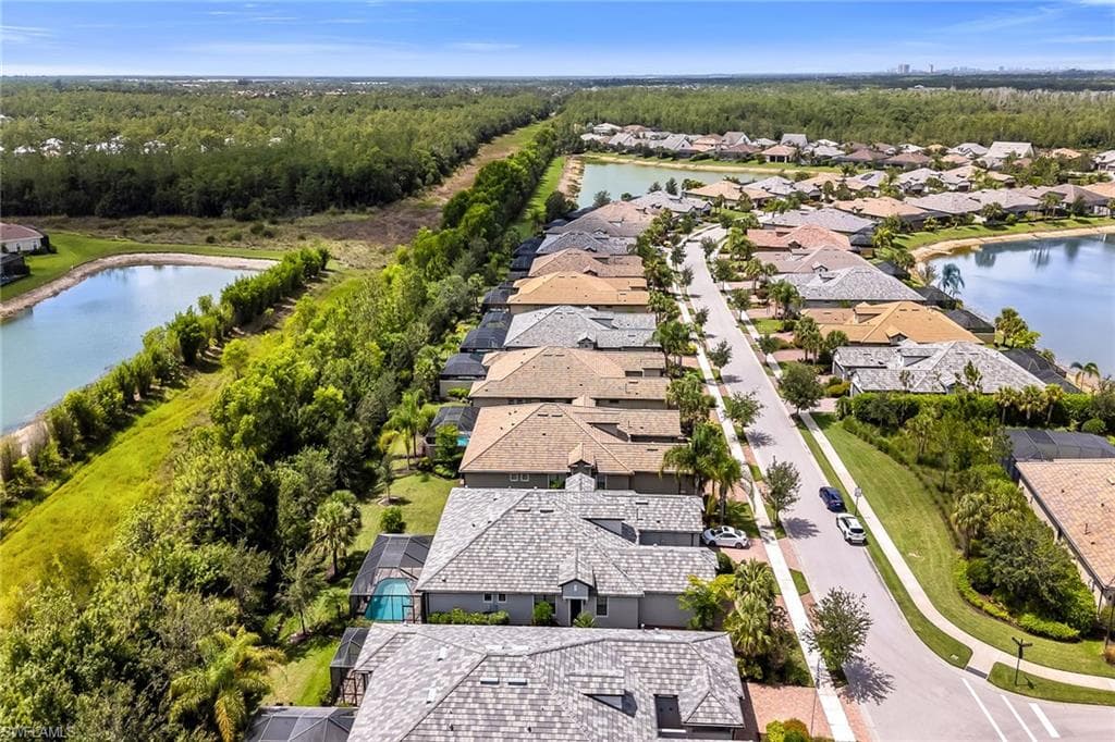 7690 Jacaranda Ln, Naples, FL 34114-46