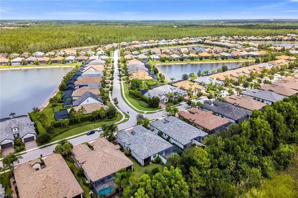 7690 Jacaranda Ln, Naples, FL 34114-48