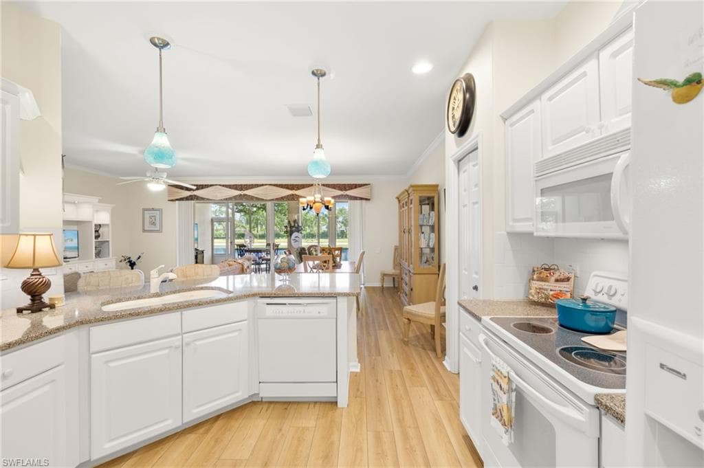 8782 Middlebrook Dr, Fort Myers, FL 33908-10
