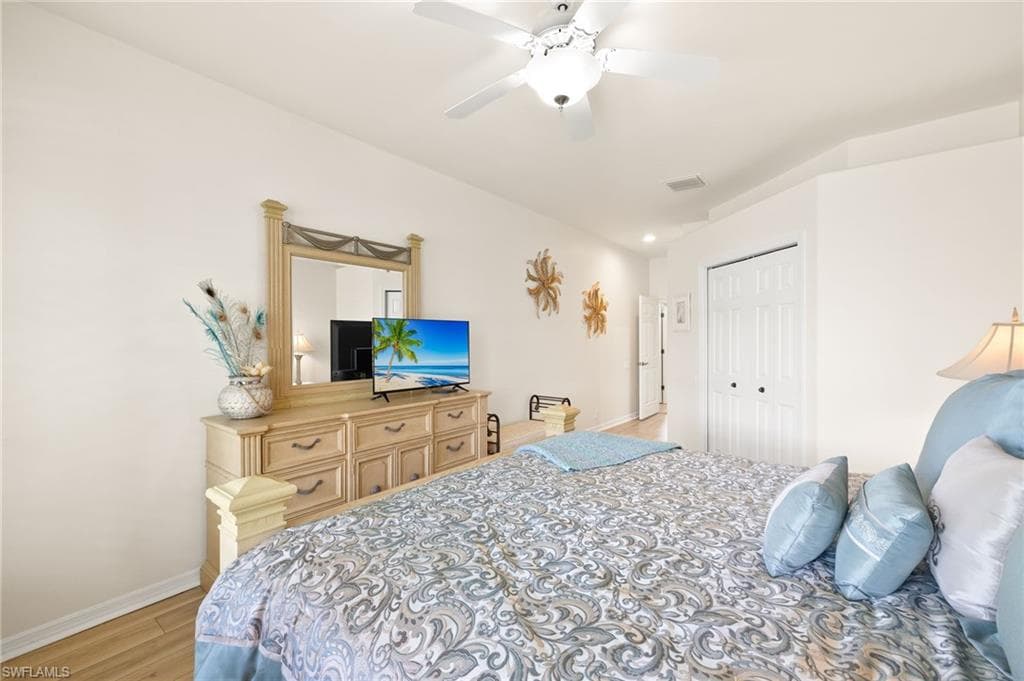 8782 Middlebrook Dr, Fort Myers, FL 33908-14