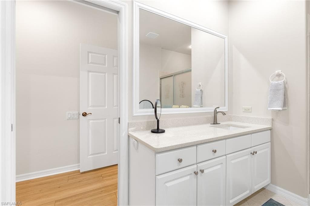 8782 Middlebrook Dr, Fort Myers, FL 33908-16