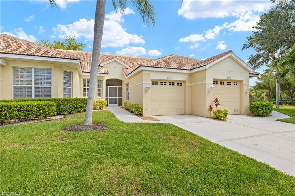 8782 Middlebrook Dr, Fort Myers, FL 33908-2