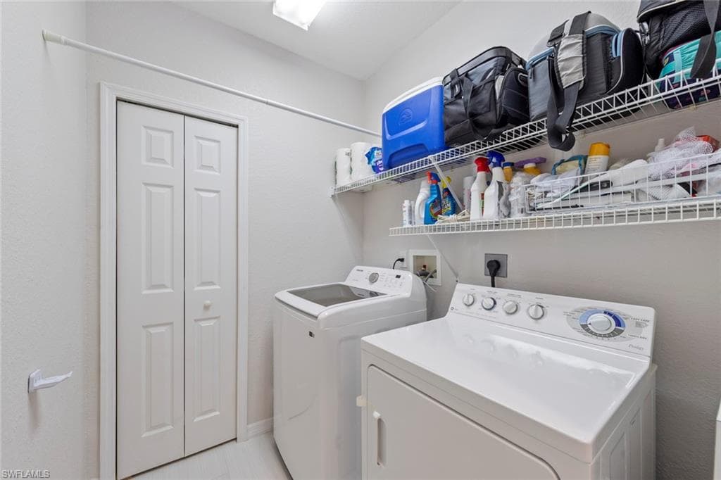 8421 Southbridge Dr 4, Estero, FL 33967-13