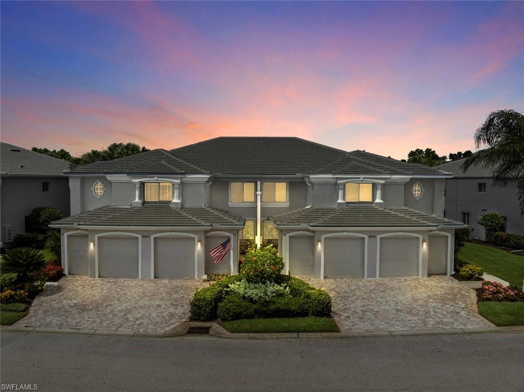 8421 Southbridge Dr 4, Estero, FL 33967-1