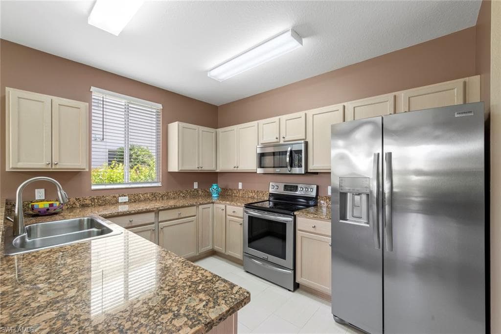 8421 Southbridge Dr 4, Estero, FL 33967-22