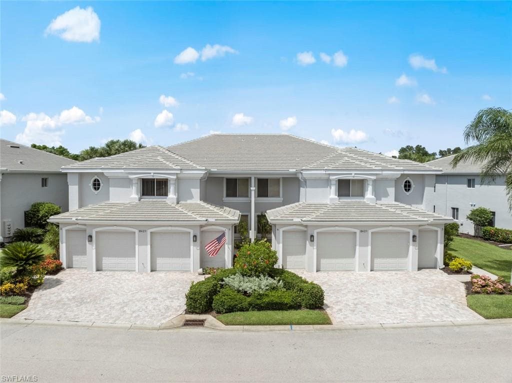 8421 Southbridge Dr 4, Estero, FL 33967-34