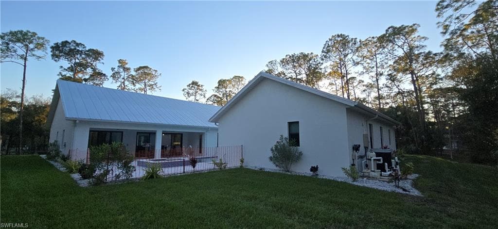 3475 3rd Ave SW, Naples, FL 34117-8