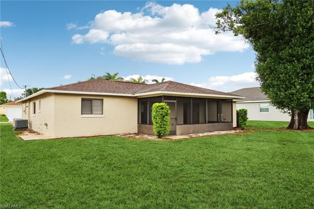 740 5th St, Cape Coral, FL 33991-15