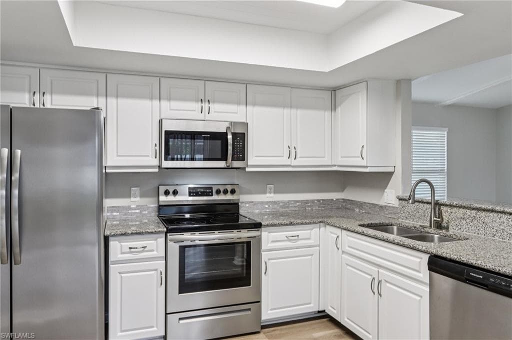 740 5th St, Cape Coral, FL 33991-21