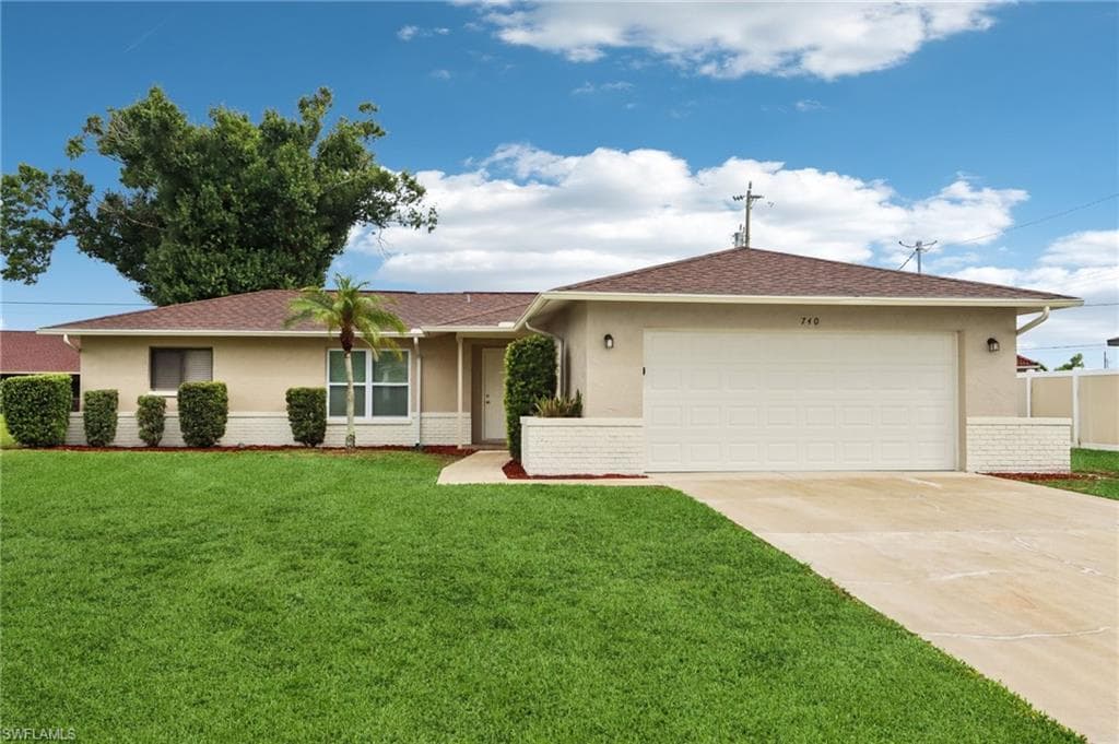 740 5th St, Cape Coral, FL 33991-2
