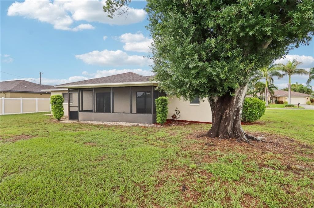 740 5th St, Cape Coral, FL 33991-31
