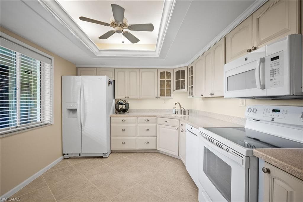 415 Augusta Blvd 310, Naples, FL 34113-4