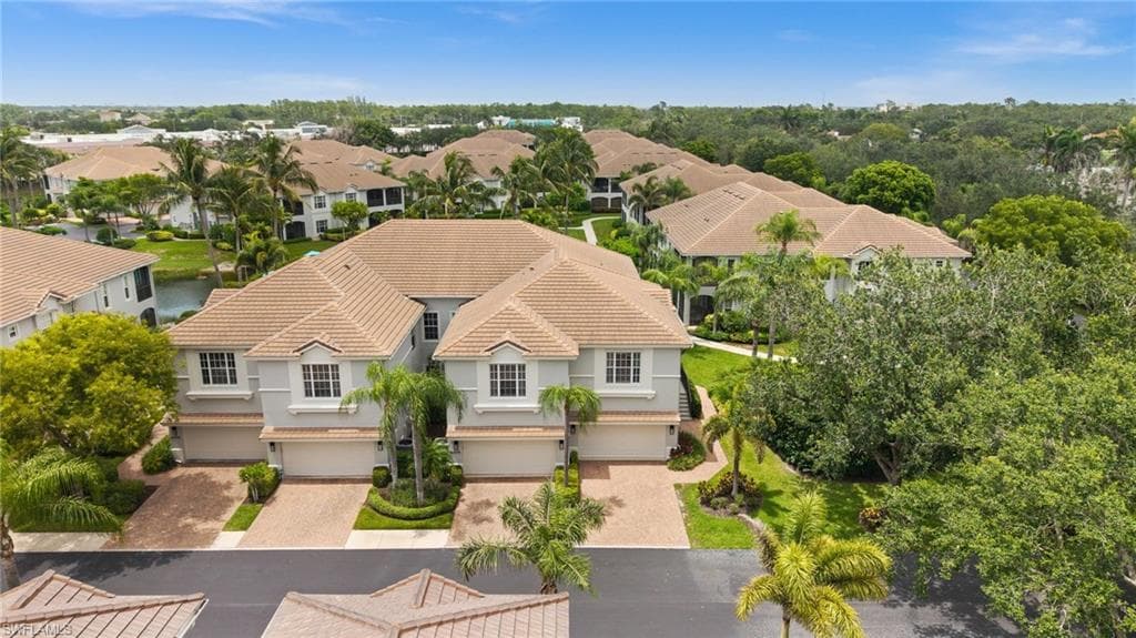 5004 Maxwell Cir 3-202, Naples, FL 34105-43