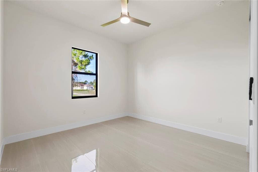 3115 41st St SW, Lehigh Acres, FL 33976-32