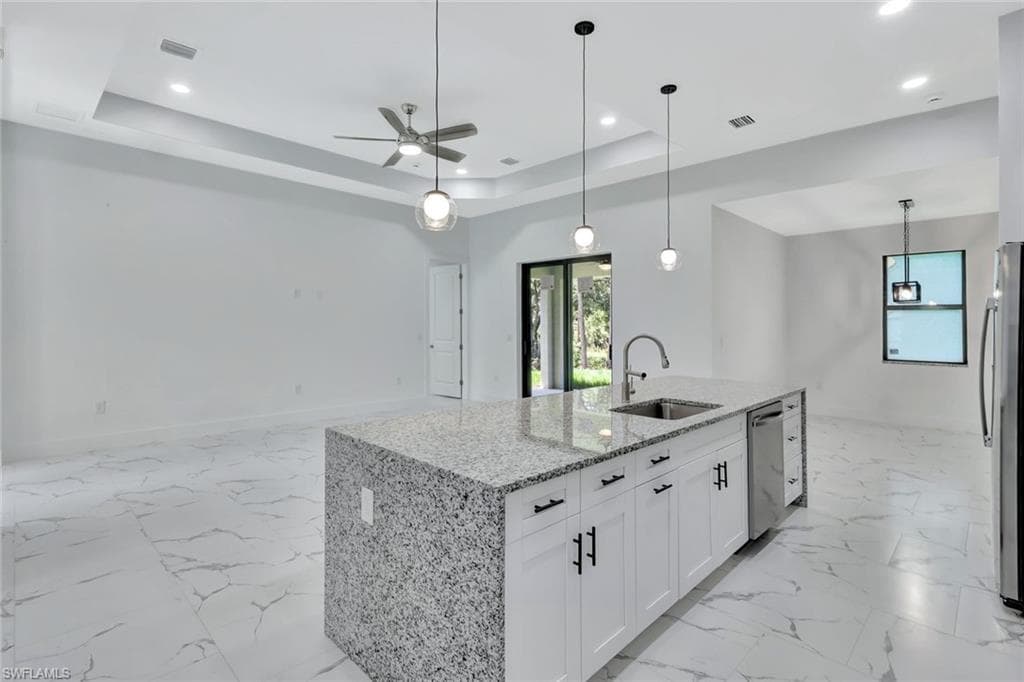 2407 Jetridge St, Alva, FL 33920-10