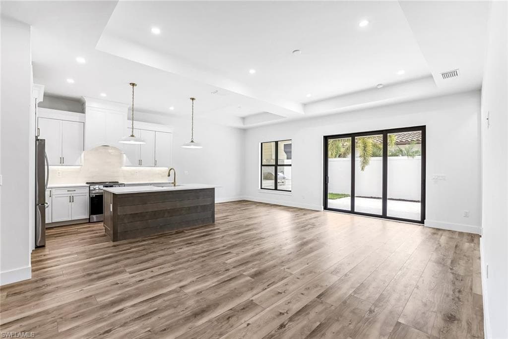 7980 Cordoba Pl, Naples, FL 34113-6