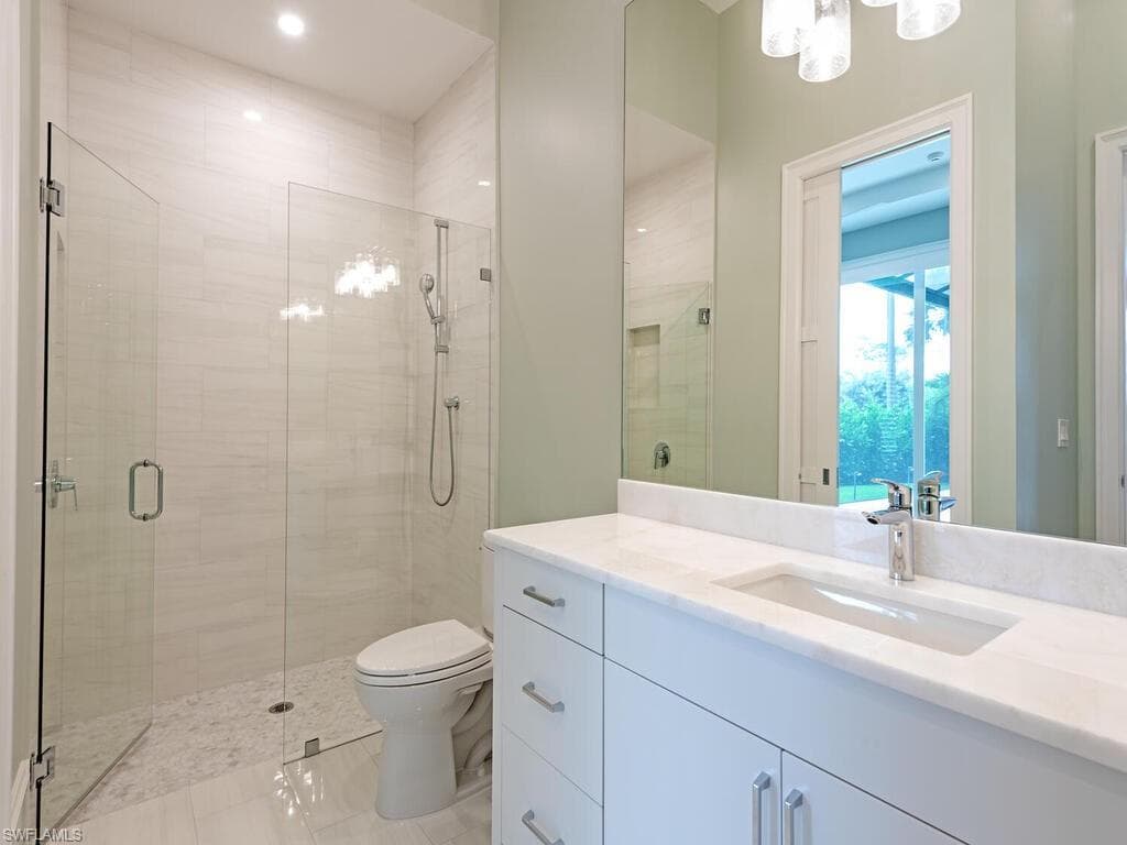 130 Burning Tree Dr, Naples, FL 34105-17
