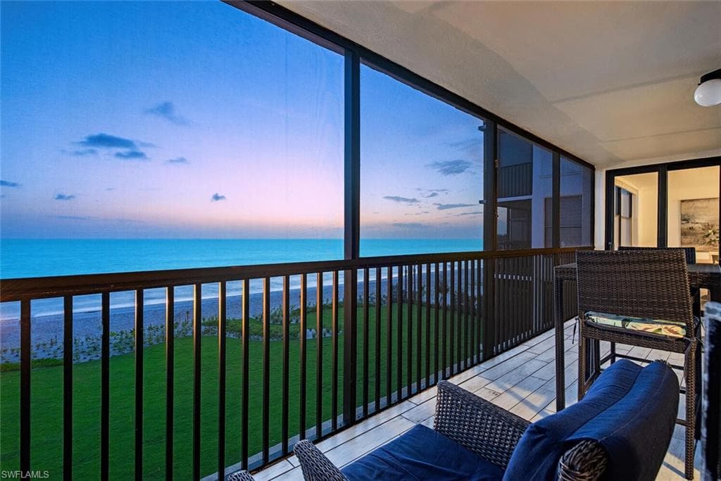9375 Gulf Shore Dr 402, Naples, FL 34108-13