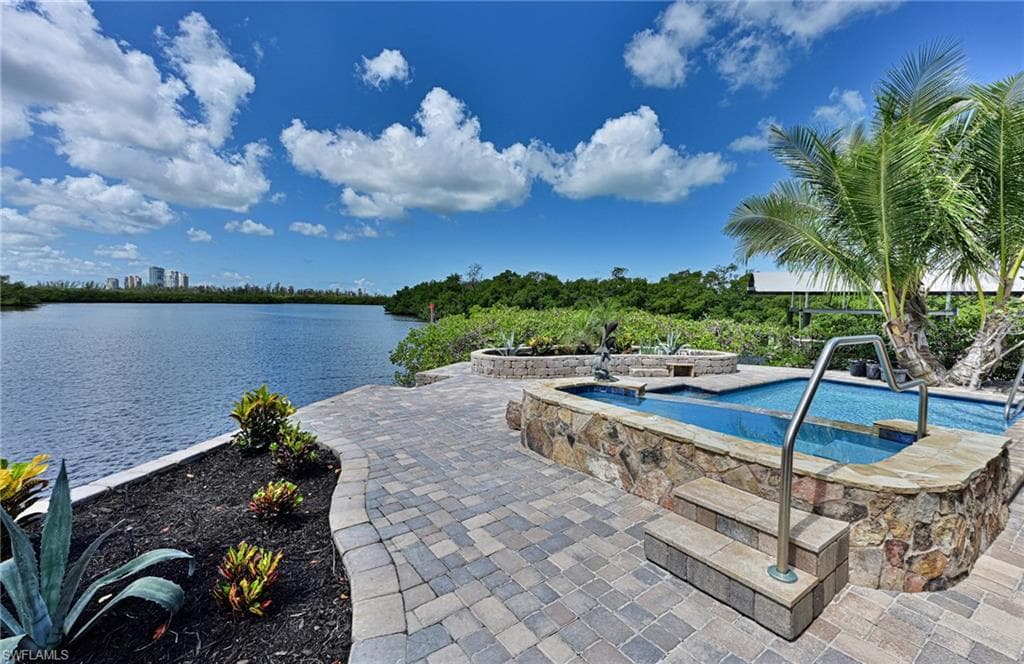 4735 Pinfish Ct, Bonita Springs, FL 34134-26